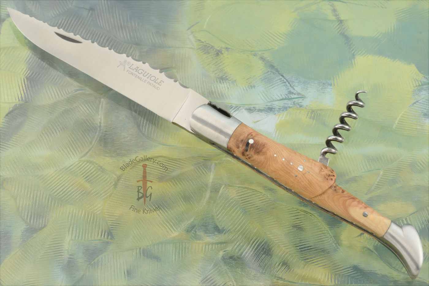 Laguiole Guilloché Picnic Knife with Corkscrew, Juniper